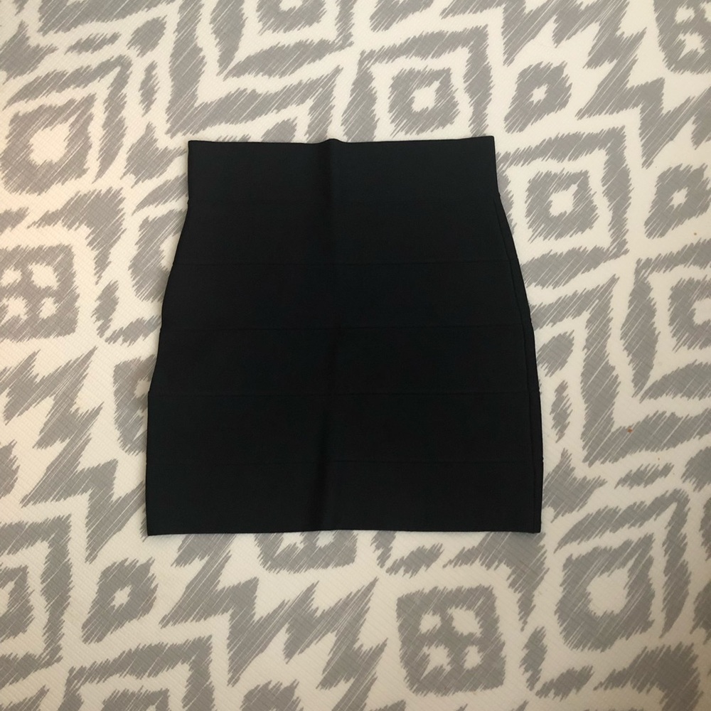 EUC black BCBG bandage skirt